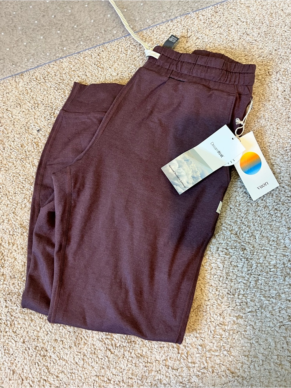 Vuori Maroon Drawstring performance Joggers